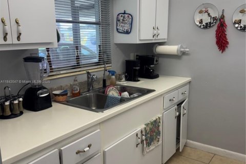 House in Lehigh Acres, Florida 2 bedrooms № 1834399 - photo 16