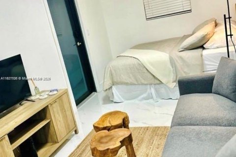 Casa en venta en Miami, Florida, 3 dormitorios, 119.57 m2 № 1981624 - foto 22