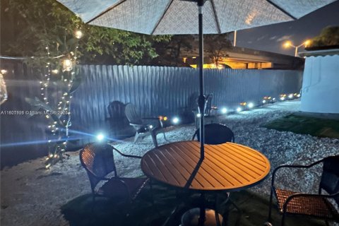 Casa en venta en Miami, Florida, 3 dormitorios, 119.57 m2 № 1981624 - foto 20
