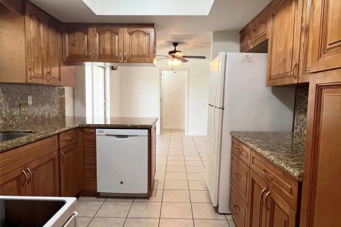 Casa en alquiler en Clearwater, Florida, 3 dormitorios, 163.51 m2 № 1904182 - foto 9