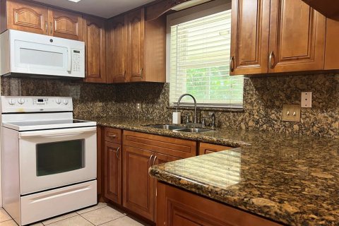 Casa en alquiler en Clearwater, Florida, 3 dormitorios, 163.51 m2 № 1904182 - foto 7