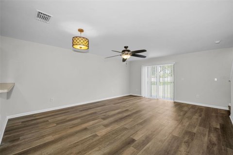 Touwnhouse à vendre à Tampa, Floride: 3 chambres, 141.58 m2 № 2302282 - photo 13