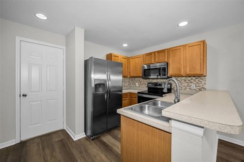 Touwnhouse à vendre à Tampa, Floride: 3 chambres, 141.58 m2 № 2302282 - photo 9