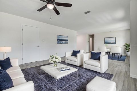Casa en venta en Pinellas Park, Florida, 3 dormitorios, 112.13 m2 № 1914220 - foto 13