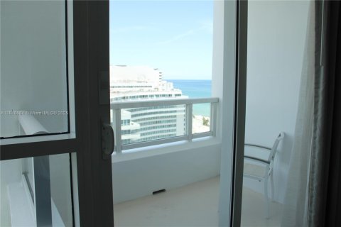 Condominio en venta en Miami Beach, Florida, 2 dormitorios, 144.65 m2 № 1877952 - foto 24