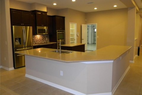 Casa en alquiler en Wesley Chapel, Florida, 4 dormitorios, 243.22 m2 № 1903087 - foto 17