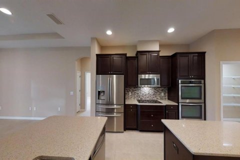 Casa en alquiler en Wesley Chapel, Florida, 4 dormitorios, 243.22 m2 № 1903087 - foto 4