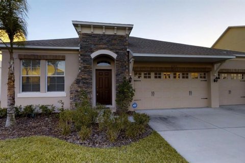 Casa en alquiler en Wesley Chapel, Florida, 4 dormitorios, 243.22 m2 № 1903087 - foto 1