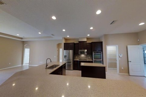 Casa en alquiler en Wesley Chapel, Florida, 4 dormitorios, 243.22 m2 № 1903087 - foto 18