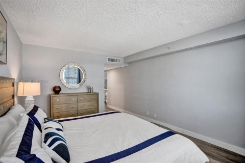 Condominio en alquiler en Hollywood, Florida, 1 dormitorio, 77.57 m2 № 2085840 - foto 18