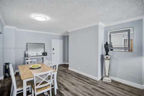 Condominio en alquiler en Hollywood, Florida, 1 dormitorio, 77.57 m2 № 2085840 - foto 7
