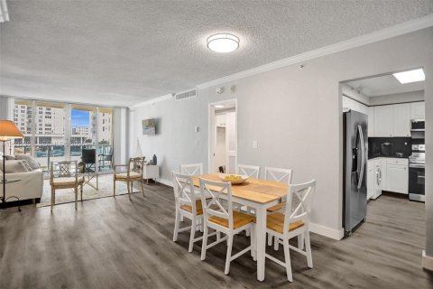 Condominio en alquiler en Hollywood, Florida, 1 dormitorio, 77.57 m2 № 2085840 - foto 6