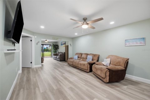 Copropriété à vendre à Largo, Floride: 2 chambres, 111.48 m2 № 2387456 - photo 8