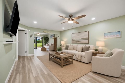 Copropriété à vendre à Largo, Floride: 2 chambres, 111.48 m2 № 2387456 - photo 4