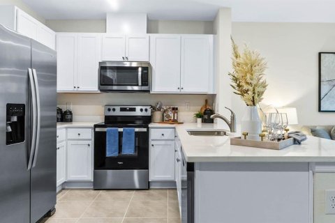 Townhouse in Wesley Chapel, Florida 3 bedrooms, 136.01 sq.m. № 1737368 - photo 8