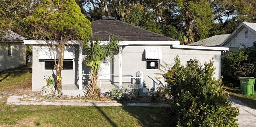 House in Winter Haven, Florida 3 bedrooms, 111.11 sq.m. № 1549416