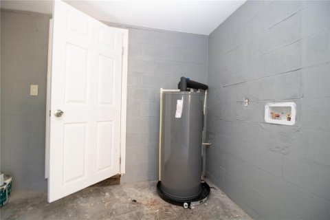 House in Winter Haven, Florida 3 bedrooms, 111.11 sq.m. № 1549416 - photo 19