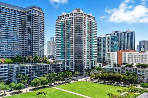 Condo in Miami, Florida, 2 bedrooms № 1983162 - photo 22