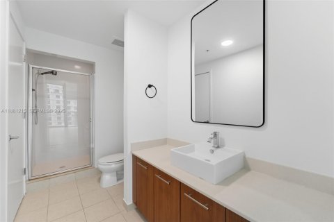 Condo in Miami, Florida, 2 bedrooms № 1983162 - photo 11