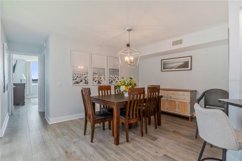 Купить кондоминиум в Сент-Питерсберг, Флорида 6 комнат, 122.63м2, № 2349182 - фото 19