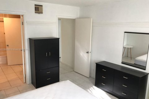 Купить кондоминиум в Холливуд, Флорида 1 спальня, 78.13м2, № 1950084 - фото 12