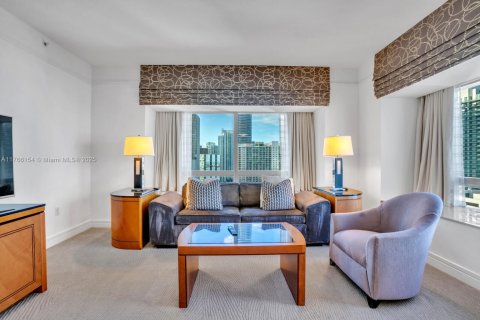 Condominio en alquiler en Miami, Florida, 2 dormitorios, 167.32 m2 № 2077034 - foto 9