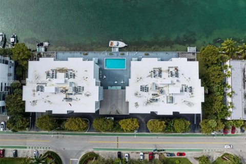 Copropriété à vendre à Bay Harbor Islands, Floride: 2 chambres, 137.87 m2 № 1982665 - photo 6