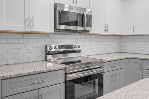 Apartment in Palm Coast, Florida 3 bedrooms, 127 sq.m. № 2277135 - photo 7