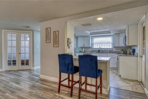 House in Port Richey, Florida 3 bedrooms, 140.47 sq.m. № 1815495 - photo 21