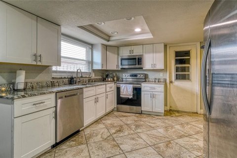 House in Port Richey, Florida 3 bedrooms, 140.47 sq.m. № 1815495 - photo 19