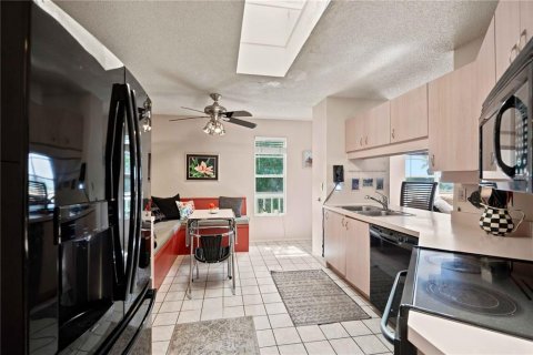 House in Bradenton, Florida 4 bedrooms, 184.32 sq.m. № 2329257 - photo 14