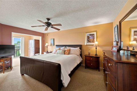 House in Bradenton, Florida 4 bedrooms, 184.32 sq.m. № 2329257 - photo 23