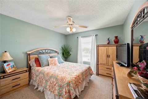 House in Bradenton, Florida 4 bedrooms, 184.32 sq.m. № 2329257 - photo 30