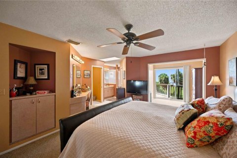 House in Bradenton, Florida 4 bedrooms, 184.32 sq.m. № 2329257 - photo 24
