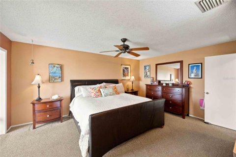 House in Bradenton, Florida 4 bedrooms, 184.32 sq.m. № 2329257 - photo 26