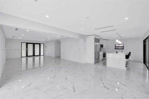Villa ou maison à louer à Fort Lauderdale, Floride: 3 chambres, 180.14 m2 № 2041787 - photo 22