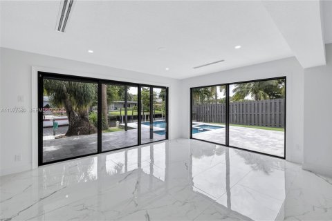 Villa ou maison à louer à Fort Lauderdale, Floride: 3 chambres, 180.14 m2 № 2041787 - photo 4