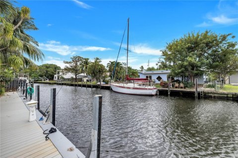 Villa ou maison à louer à Fort Lauderdale, Floride: 3 chambres, 180.14 m2 № 2041787 - photo 29