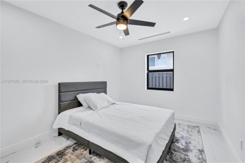 Villa ou maison à louer à Fort Lauderdale, Floride: 3 chambres, 180.14 m2 № 2041787 - photo 18
