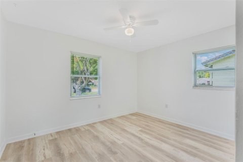 House in Orlando, Florida 3 bedrooms, 183.39 sq.m. № 1885617 - photo 21