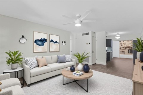 House in Orlando, Florida 3 bedrooms, 183.39 sq.m. № 1885617 - photo 4