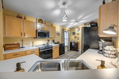 Villa ou maison à vendre à Sanford, Floride: 3 chambres, 174.1 m2 № 1775441 - photo 12