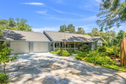 Casa en venta en Floral City, Florida, 3 dormitorios, 225.2 m2 № 1906585 - foto 1