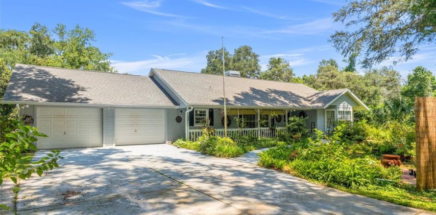 Villa ou maison à Floral City, Floride 3 chambres, 225.2 m2 № 1906585