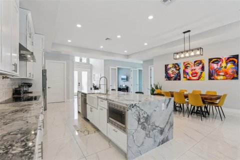 House in Belleair, Florida 4 bedrooms, 244.89 sq.m. № 1873105 - photo 28