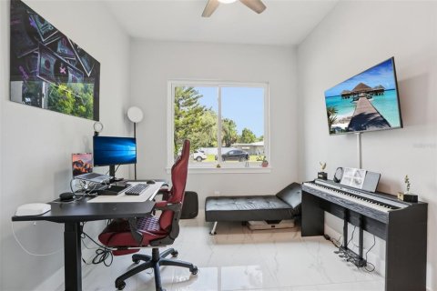 House in Belleair, Florida 4 bedrooms, 244.89 sq.m. № 1873105 - photo 30