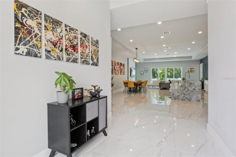 House in Belleair, Florida 4 bedrooms, 244.89 sq.m. № 1873105 - photo 9