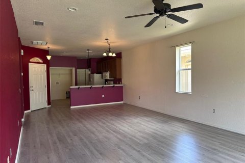 House in Winter Haven, Florida 2 bedrooms, 103.86 sq.m. № 1644182 - photo 3