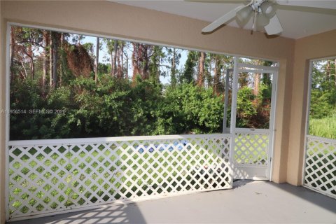 House in Lehigh Acres, Florida 3 bedrooms № 2010561 - photo 25