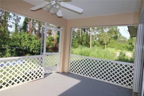 House in Lehigh Acres, Florida 3 bedrooms № 2010561 - photo 26